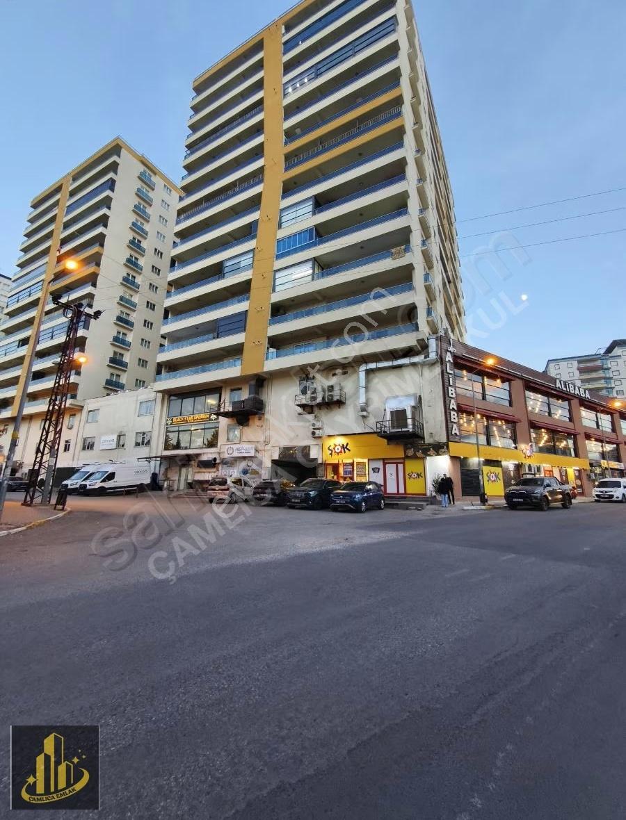 Çamlıca Emlak'tan Kiralık Ultra Lüks 4+1 Daire 250 M²