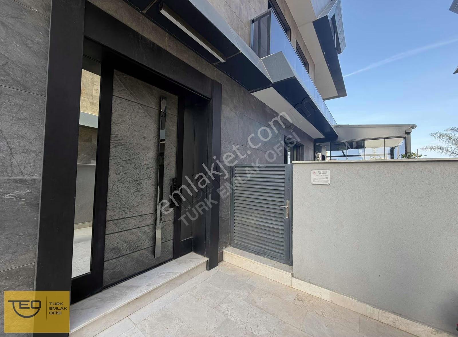 Demet Villalarında Ultra Lüx Eşyalı 5+1 Müstakil Havuzlu Villa - Görsel 17