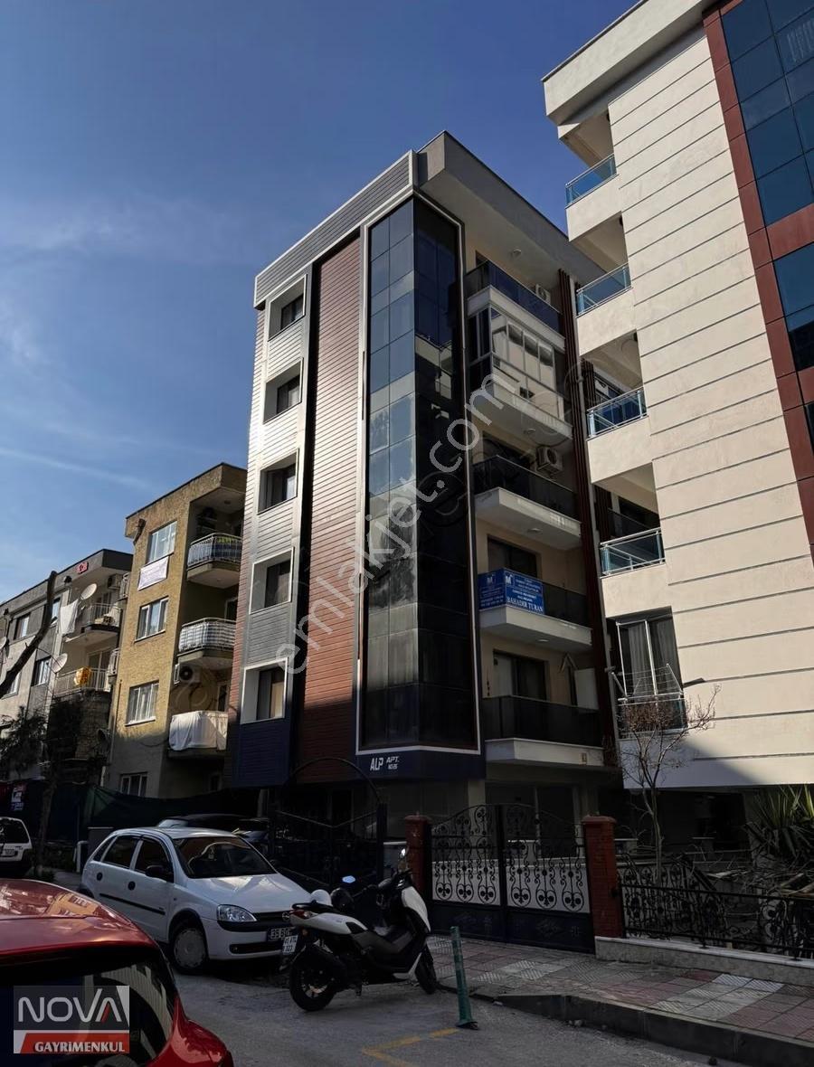 Merkez Efendi Mah. 2+1 95m2 6 Yıllık Satılık Asansörlü Arakat