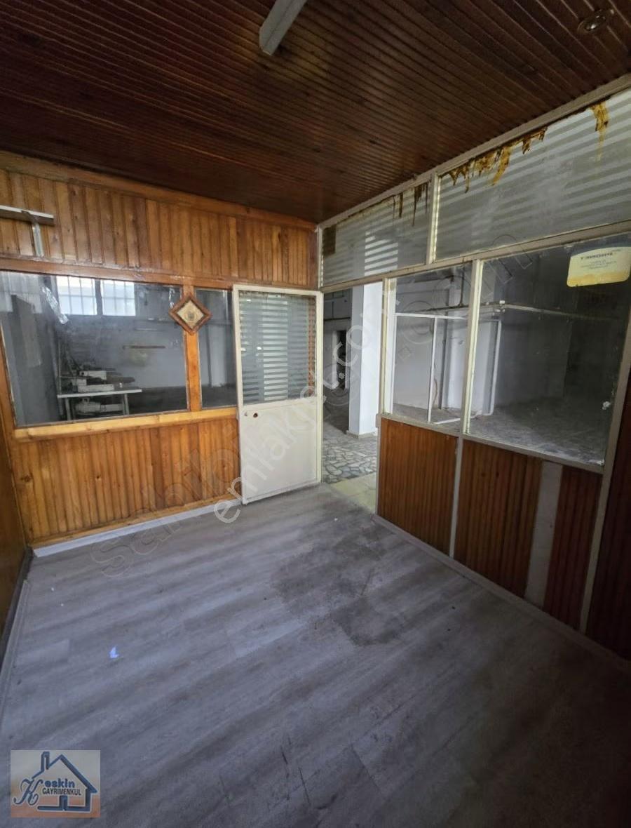 Kiralık Geniş Kullanımlı Dükkan / İşyeri - Görsel 11