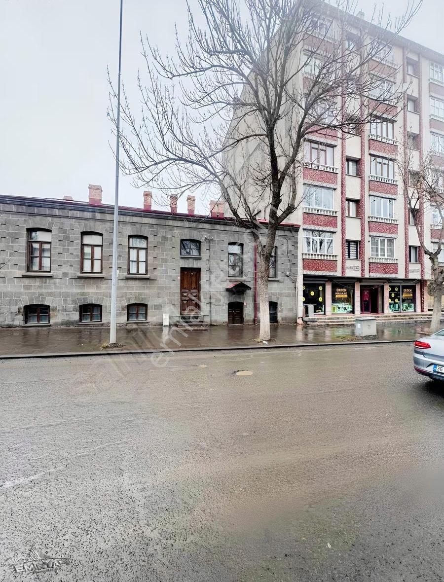 Emir Emlak Gayrimenkulden Kiralık Tarihi Bina