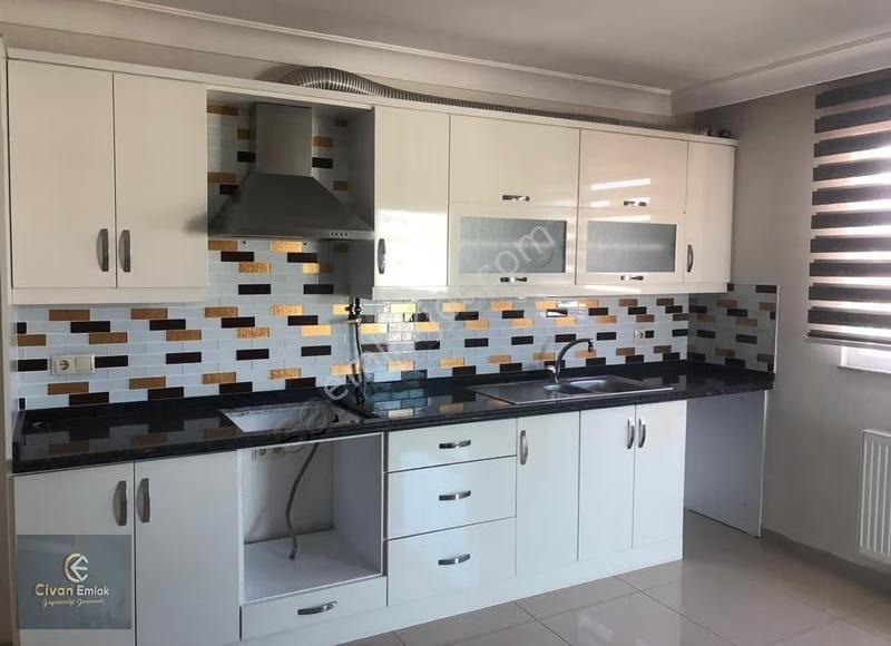 Derebahçe'de Global Evlerinde Kiralık 3+1 Daire - Görsel 8