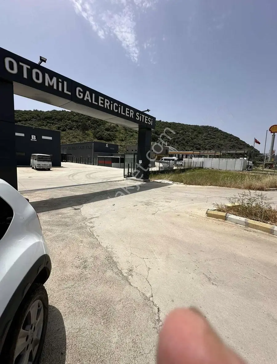 Akbaşlar'dan Mılas Galerıcıler Sıtesı'nde Toplam 120 M2 Ikı Adet
