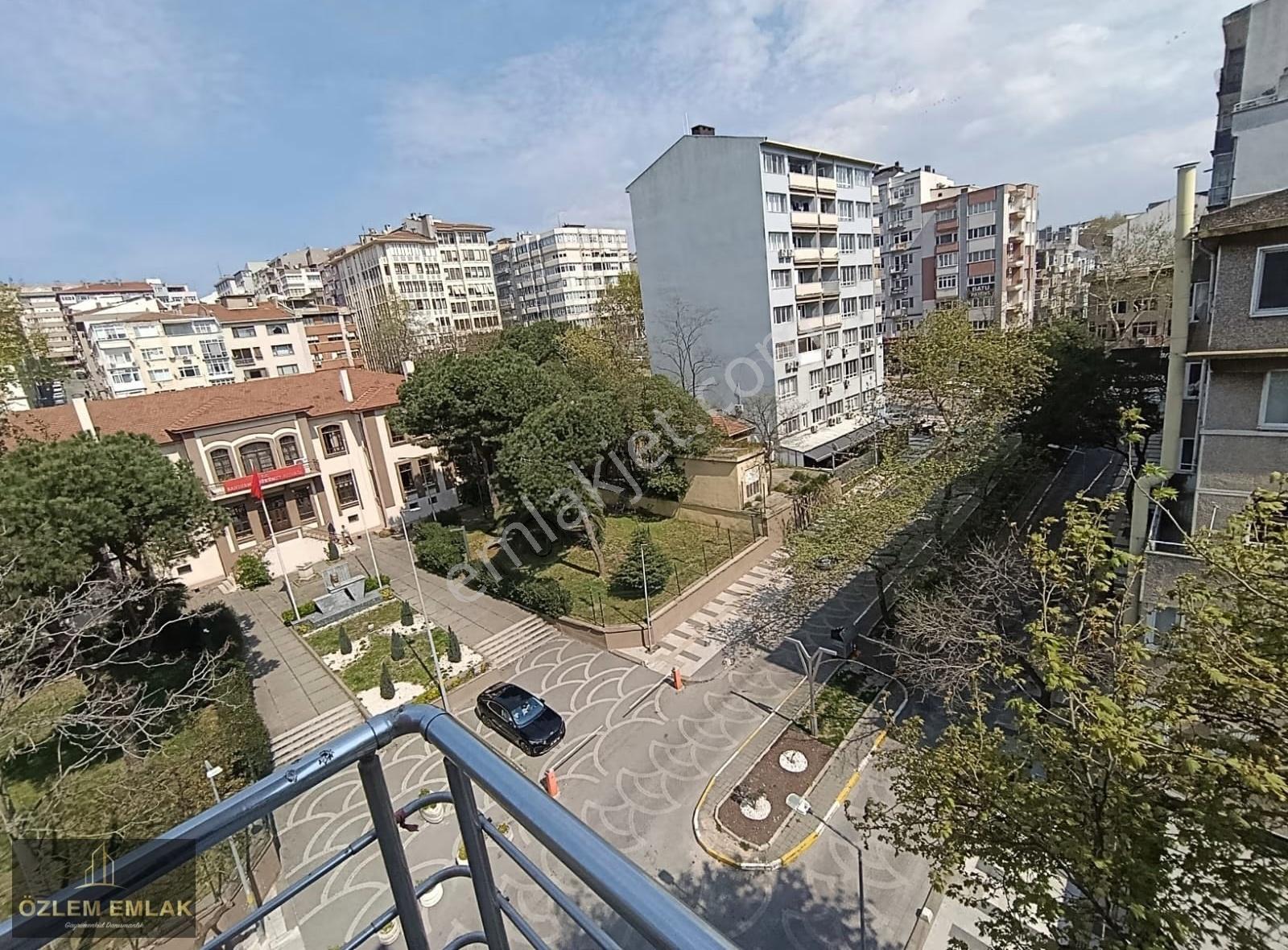 Özlem Den Çarşı Merkez Konumlu 2+1 Satılık Daire
