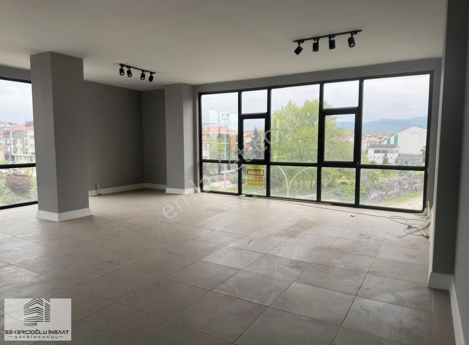Çiftlikköy'de Merkezi Konumda Kiralık 100m² Ofis