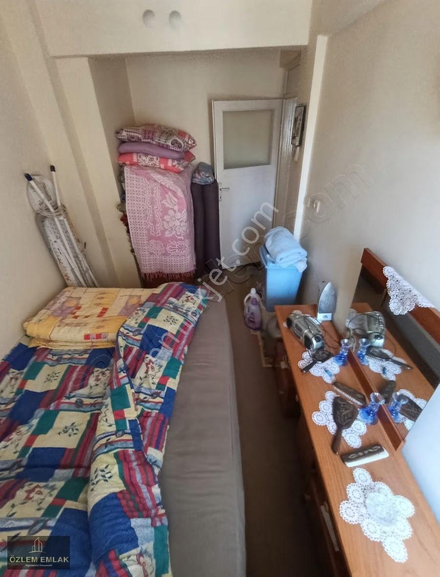 Özlem Den Günaydın Mahallesi Tadilata Uygun 2+1 Arakat Daire - Görsel 15
