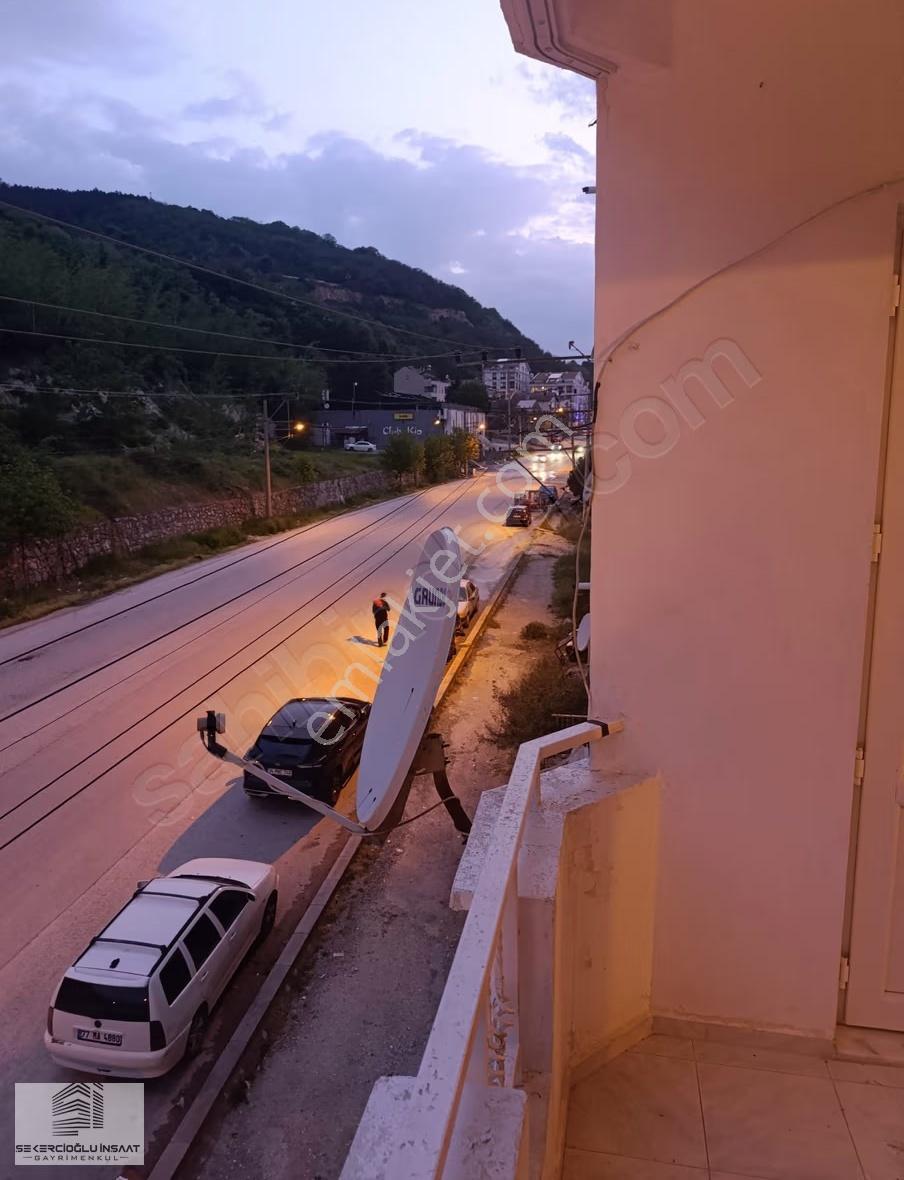 Şekercioğlu'ndan Çınarcıkda 3+1 Full Eşyalı Kiralık Daire - Görsel 2