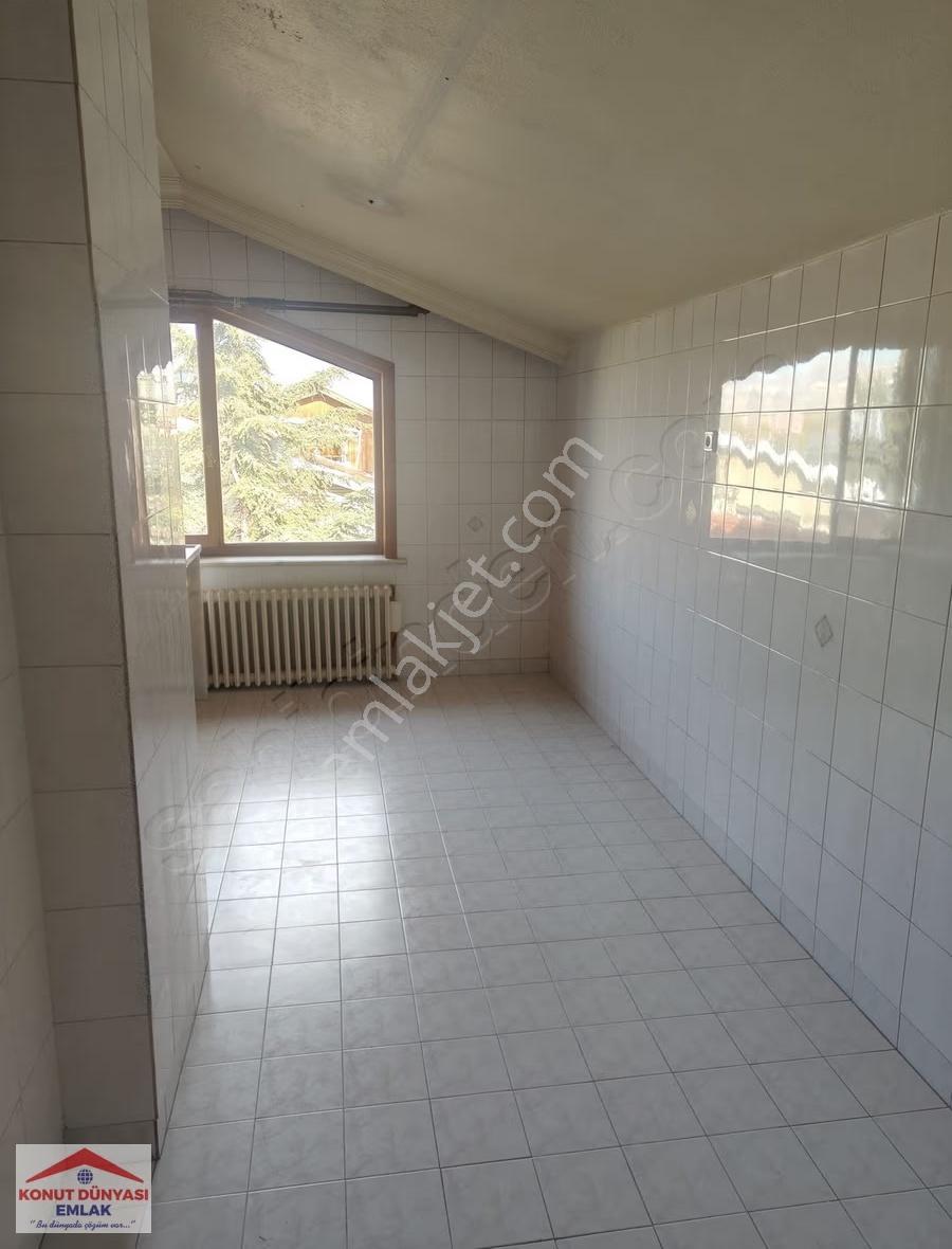 Neü İlahiyat Yanı Ssk Hastanesi Karşısı Yarı Çatı Bakımlı 2+1 - Görsel 11