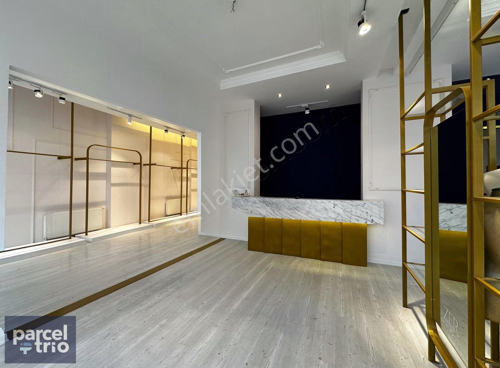 Atakum Atatürk Bulvarı'nda Caddeye Cephe 200 M2 Kiralık Dükkan - Görsel 24