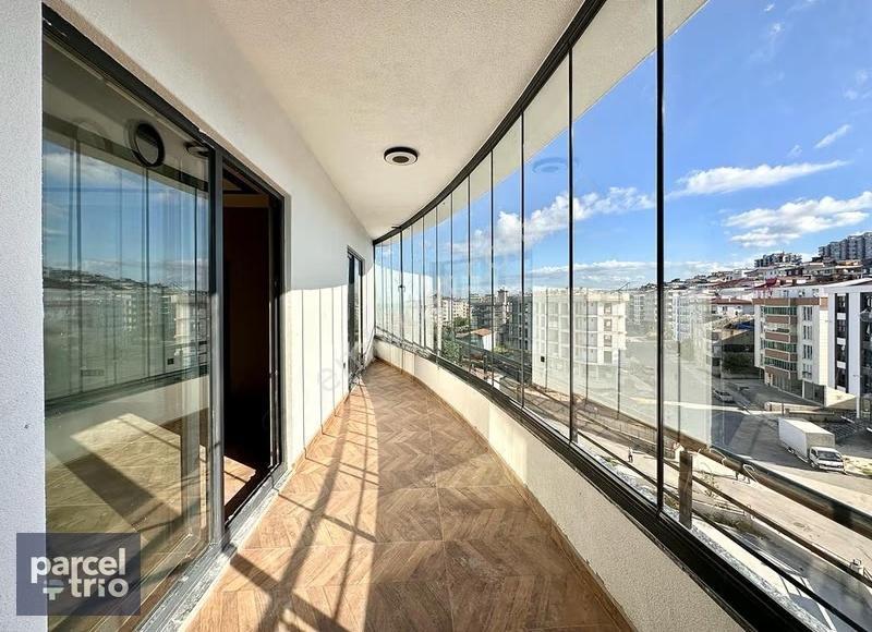 Atakum Körfez'de Site İçinde Ebeveyn Banyolu 2+1 Kiralık Daire - Görsel 2