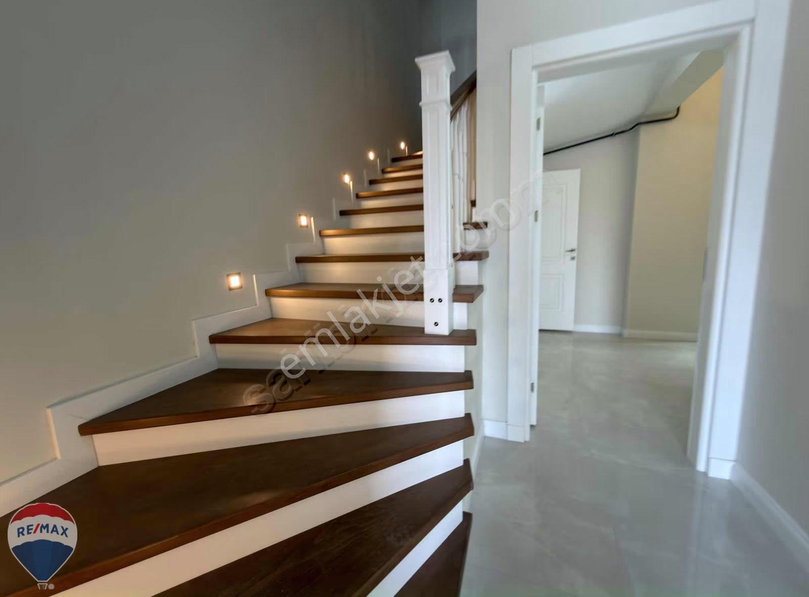 Remax Mavi'den Yazlık'ta Satılık 5+1 Satılık Villa - Görsel 25