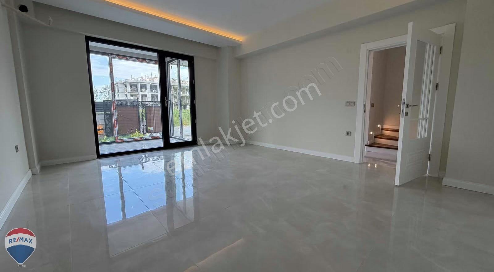 Remax Mavi'den Yazlık'ta Satılık 5+1 Satılık Villa - Görsel 17