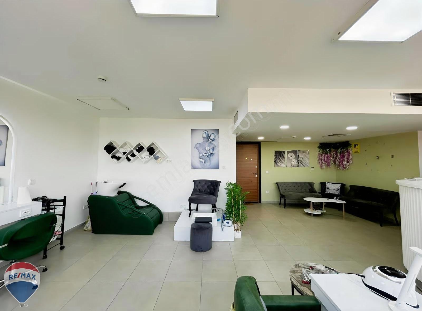 Remax Mavi'den, Serdivan Meydan İş Merkezinde 90 M², 2+1 Ofis - Görsel 2