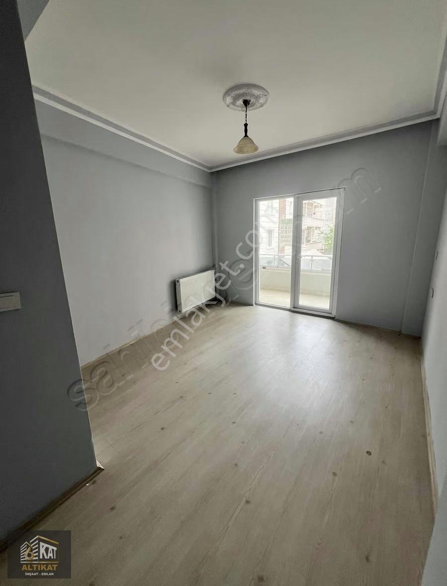 Altıkat Emlaktan Acil Satılık 4+1 Masrafsız Daire - Görsel 3