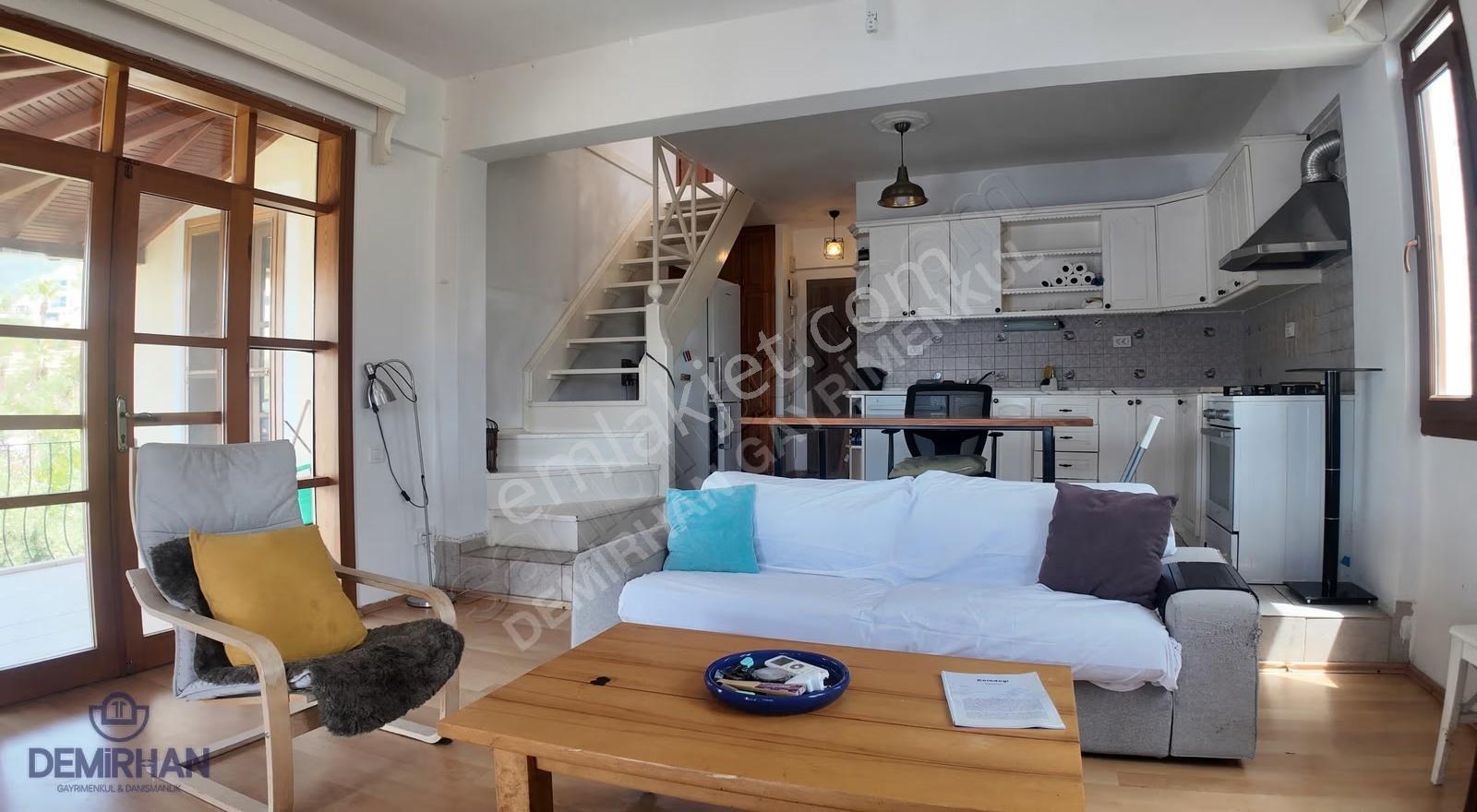Kalkan Kışla Mevkiinde Manzaralı Daire - Görsel 13