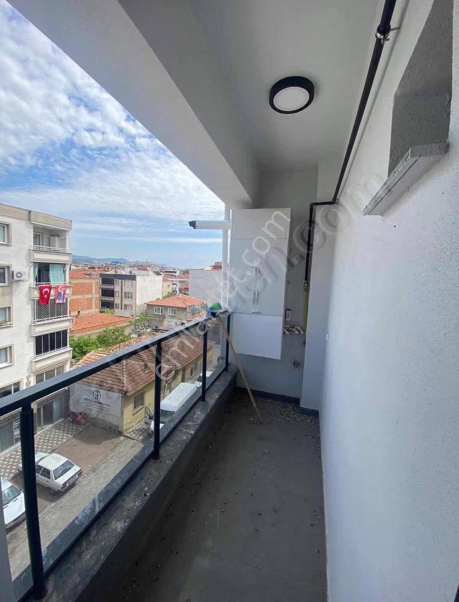 Dostlardan Kiralık 1+1 - Görsel 3