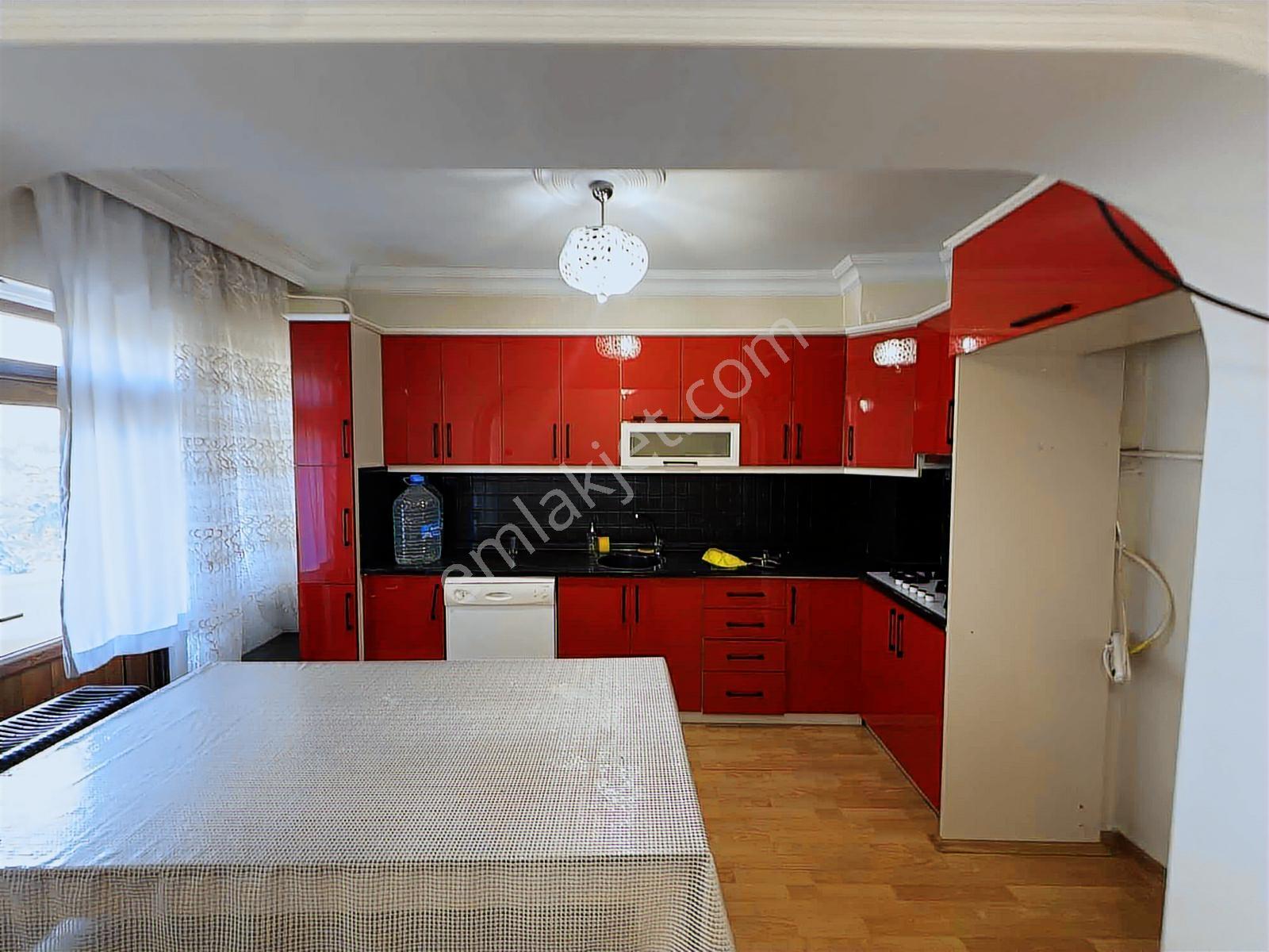 Ayşe Emlaktan Erenlerde Kiralık Daire - Görsel 9