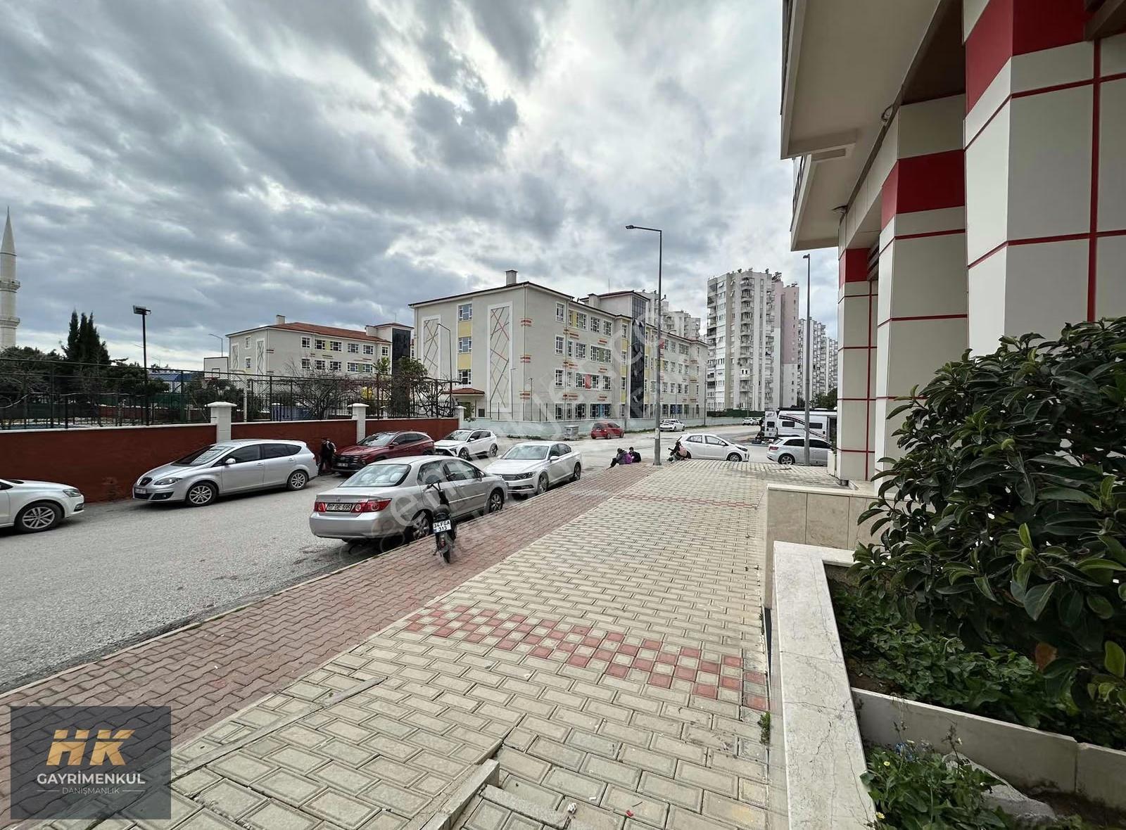Uluç Mahallesinde Mega Sitesi'nde 155m² Kiralık Dükkan - Görsel 10