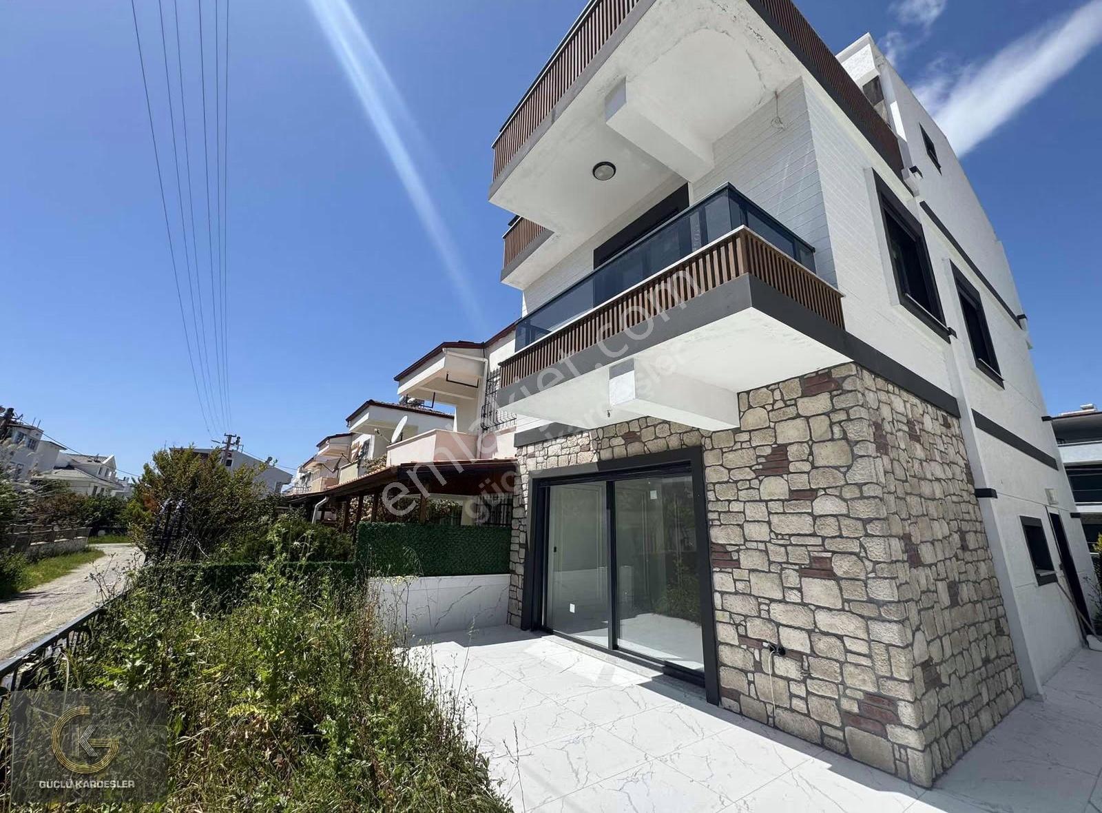 Güçlü Kardeşler Denize 20 Adım 4+1 Bahçeli Lüks Villa - Görsel 19