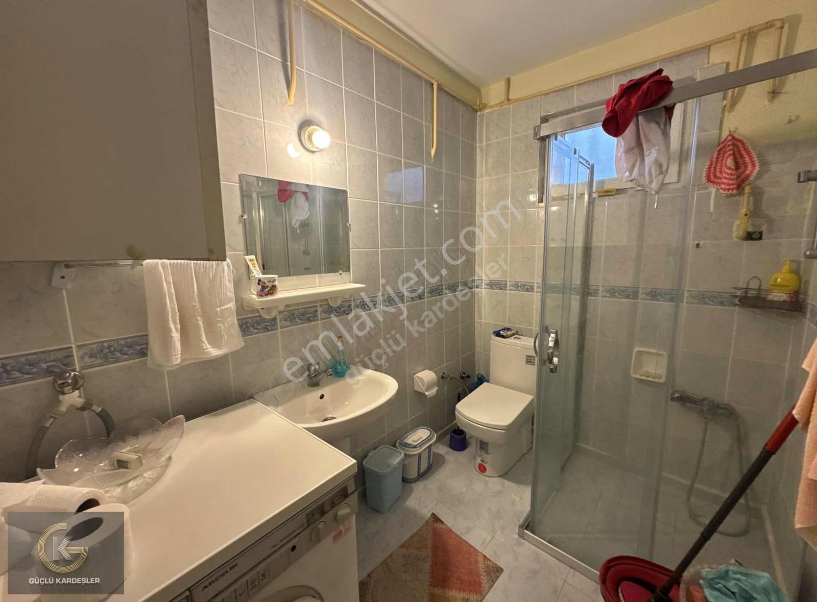 Güçlü Kardeşler Denize Sıfır 2 Ayrı Girişli 2+1 İster 4+1 Villa! - Görsel 24