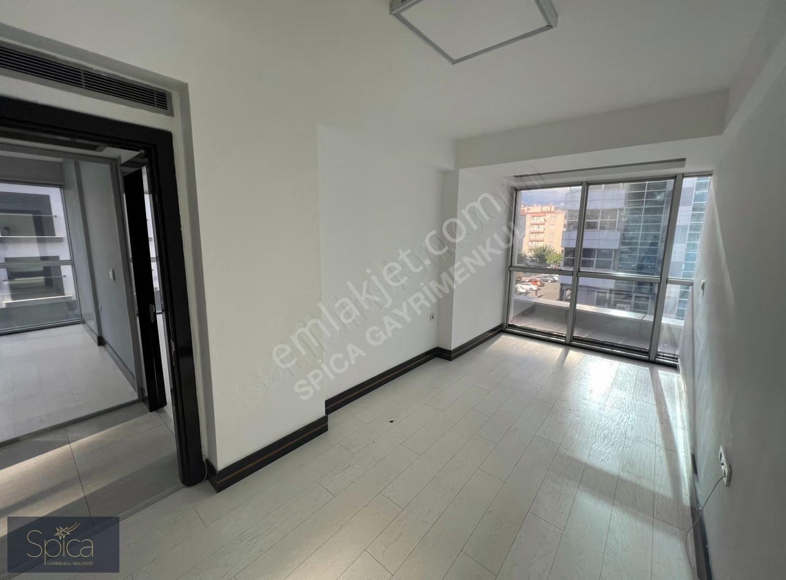 Karşıyaka Mavişehir'de Med Ofis'te Kiralık 3+1 Ofis - Görsel 10