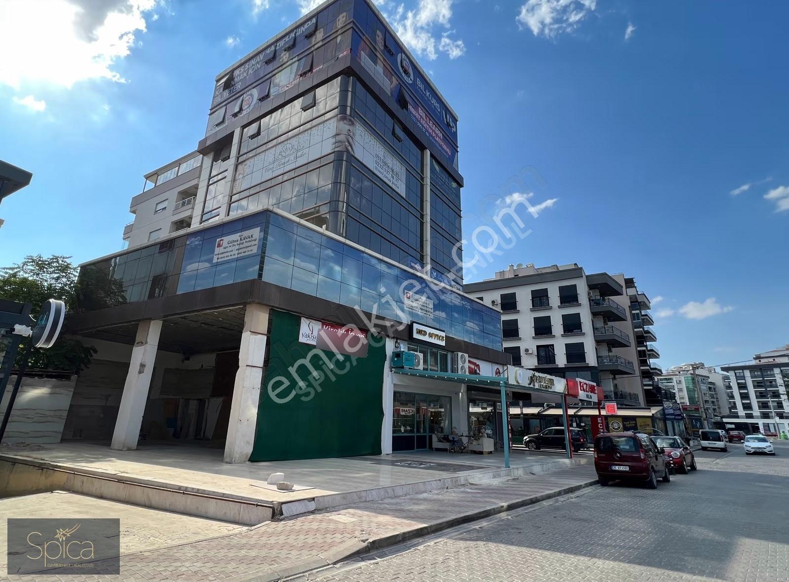 Karşıyaka Mavişehir'de Med Ofis'te Kiralık 3+1 Ofis - Görsel 2