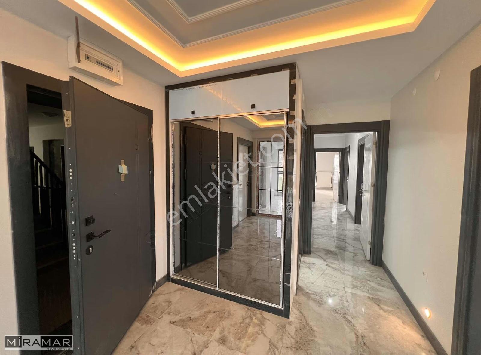 Miramar'dan Hastaneye Yakın Sıfır 4,5+1 Satılık Lüks Daire - Görsel 21