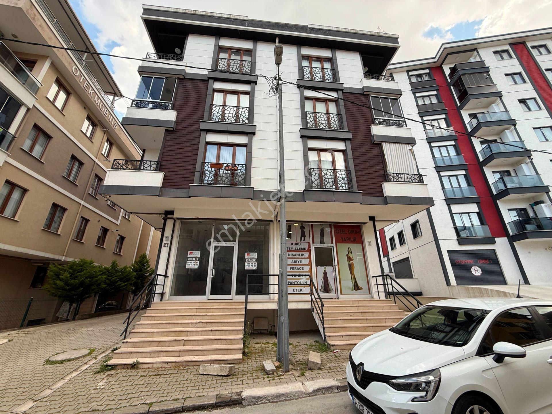 Yenidoğan Ufuk Caddesi 2yıllık 110m2 Depolu Wc'li Kiralık Dükkan - Görsel 20