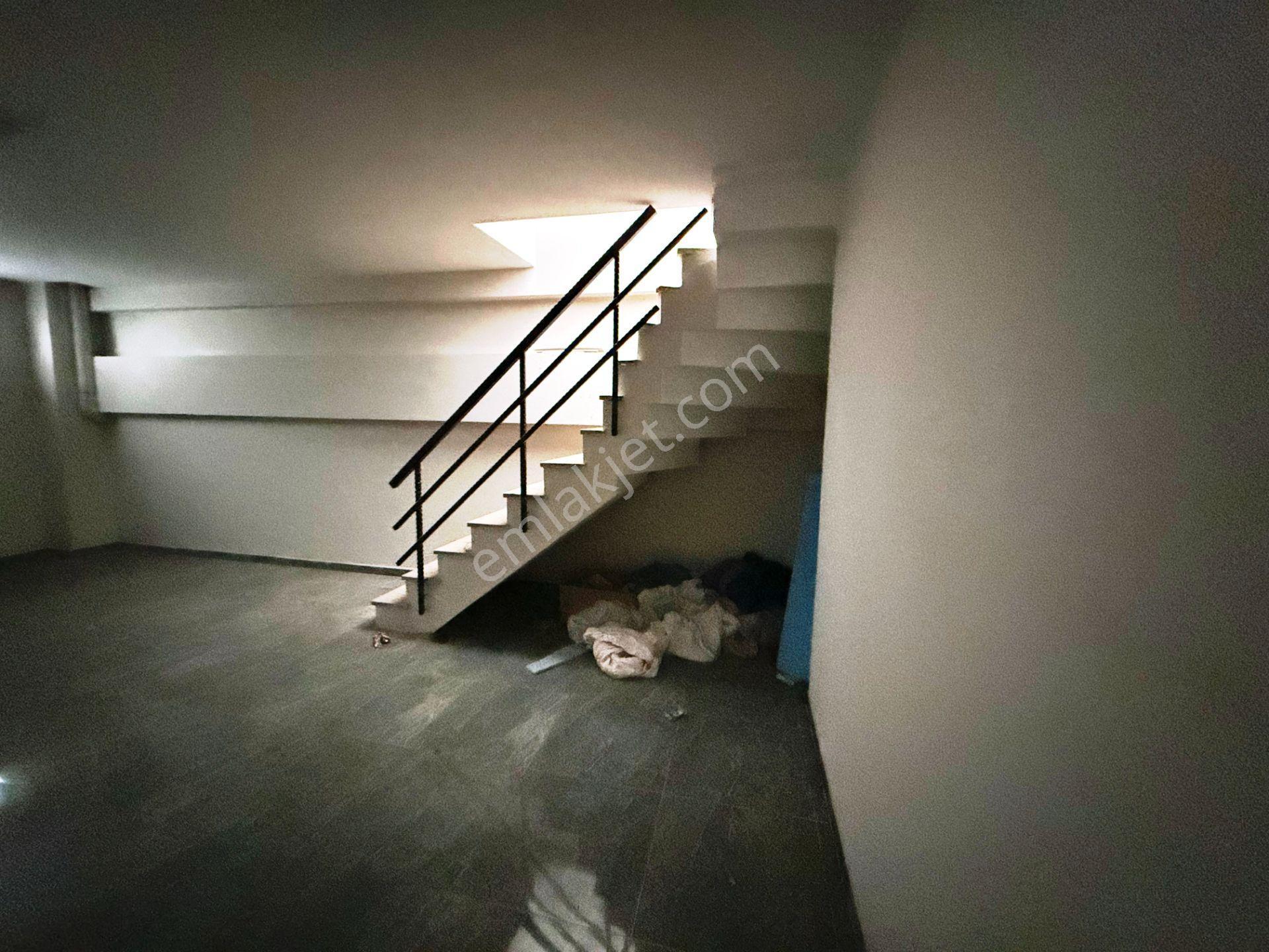 Yenidoğan Ufuk Caddesi 2yıllık 110m2 Depolu Wc'li Kiralık Dükkan - Görsel 16