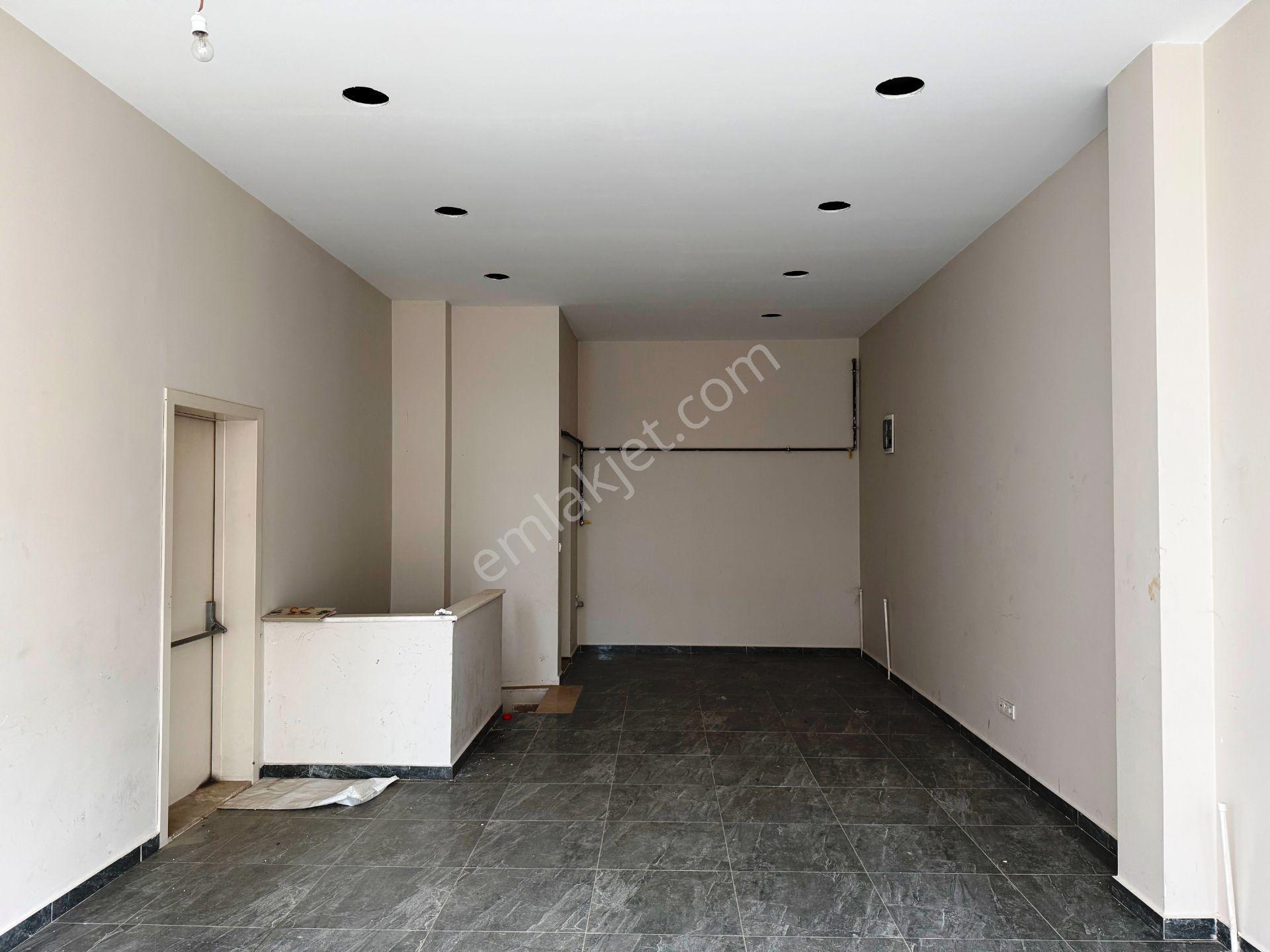 Yenidoğan Ufuk Caddesi 2yıllık 110m2 Depolu Wc'li Kiralık Dükkan - Görsel 7
