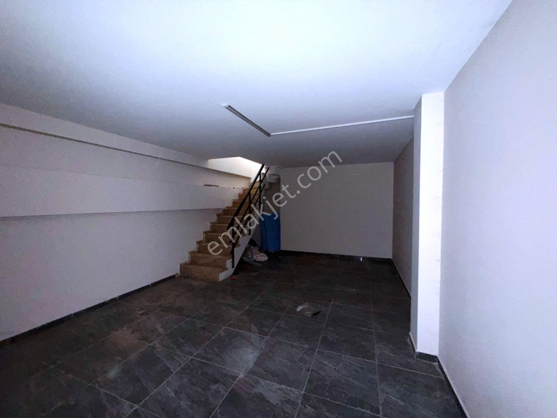 Yenidoğan Ufuk Caddesi 2yıllık 110m2 Depolu Wc'li Kiralık Dükkan - Görsel 13