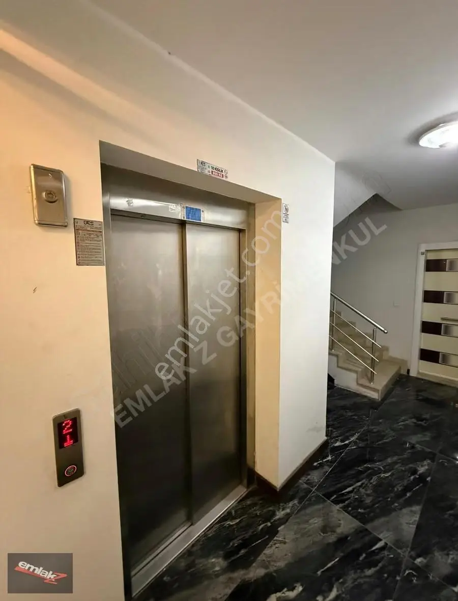 Aydınlıkevler'de Satılık 2+1 Eşyalı Daire 70m² - Görsel 5