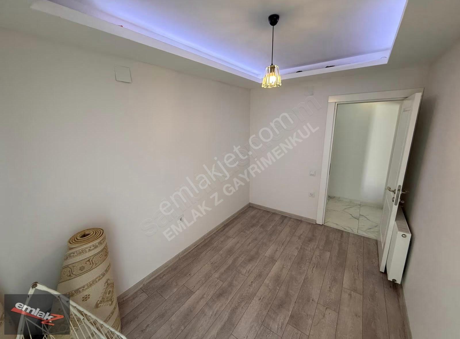 Aydınlıkevler'de Satılık 2+1 Eşyalı Daire 70m² - Görsel 17