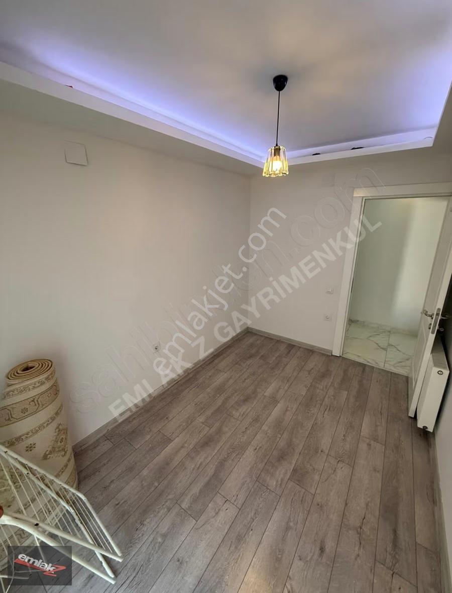 Aydınlıkevler'de Satılık 2+1 Eşyalı Daire 70m² - Görsel 22