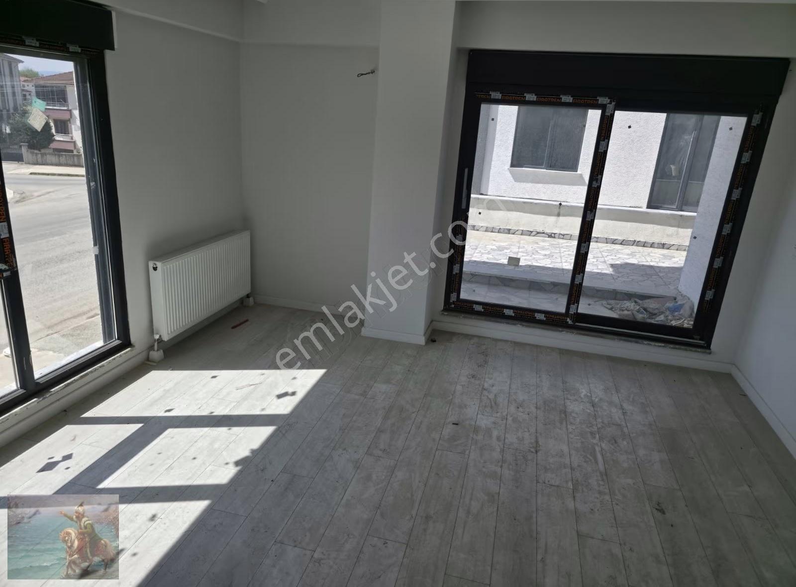 Aziziye Mahallesi'nde Terası Olan 150m2 Kiralık 3+1 Daire - Görsel 20