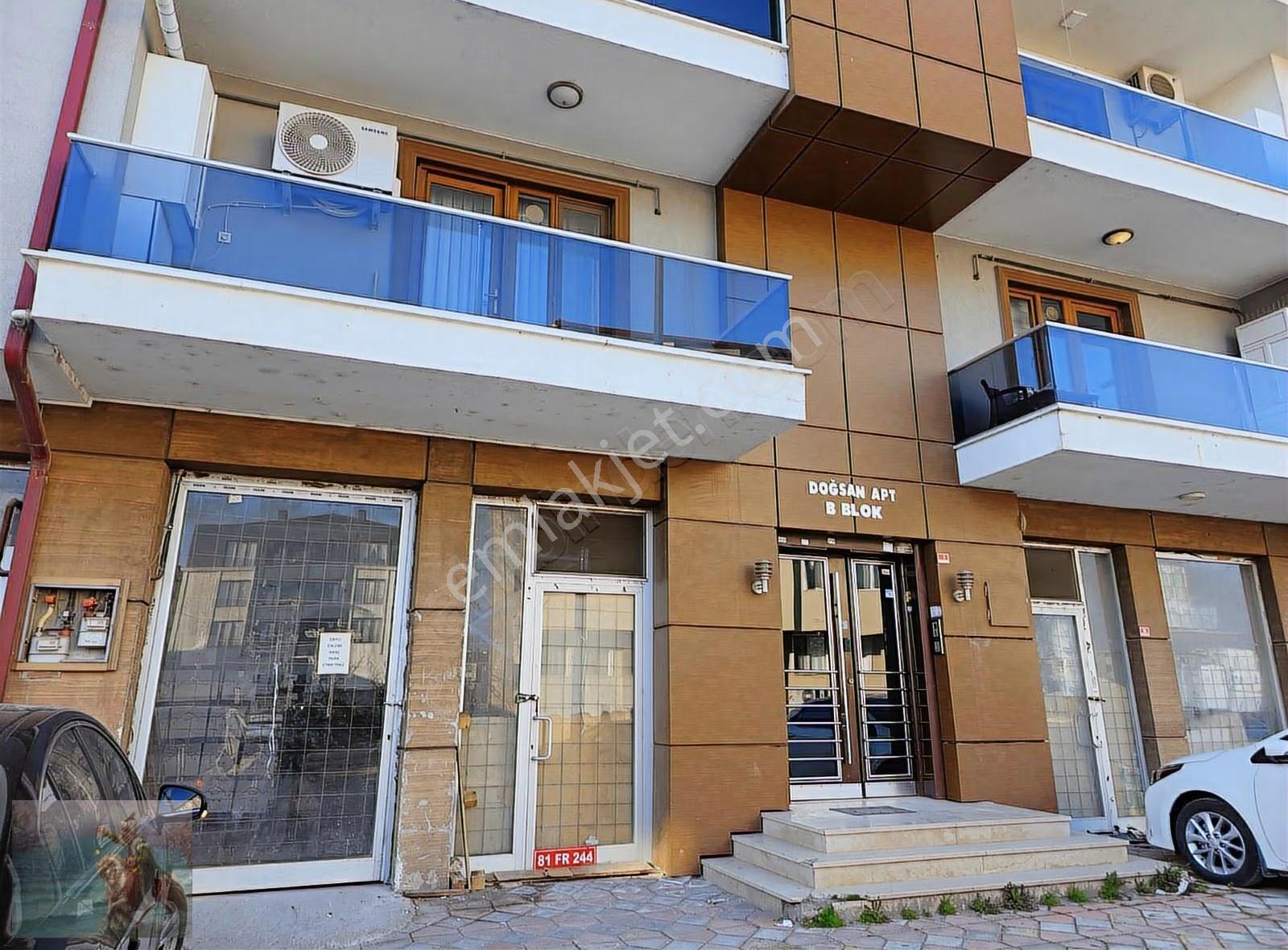Azmimilli Mahallesi'nde Ebeveyn Banyolu 130m2 Satılık 3+1 Daire - Görsel 2