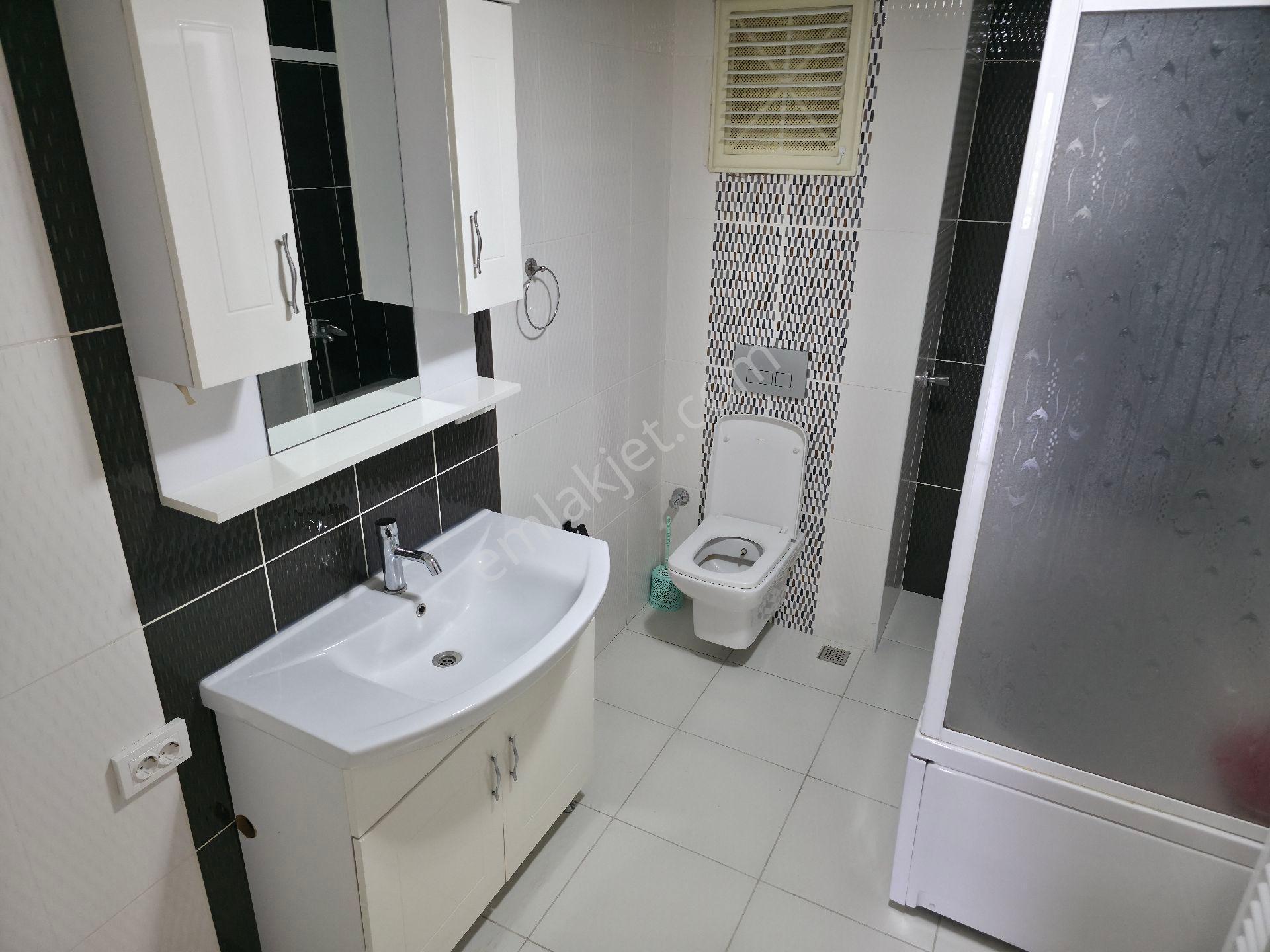 Azmimilli Mahallesi'nde Ebeveyn Banyolu 130m2 Satılık 3+1 Daire - Görsel 19