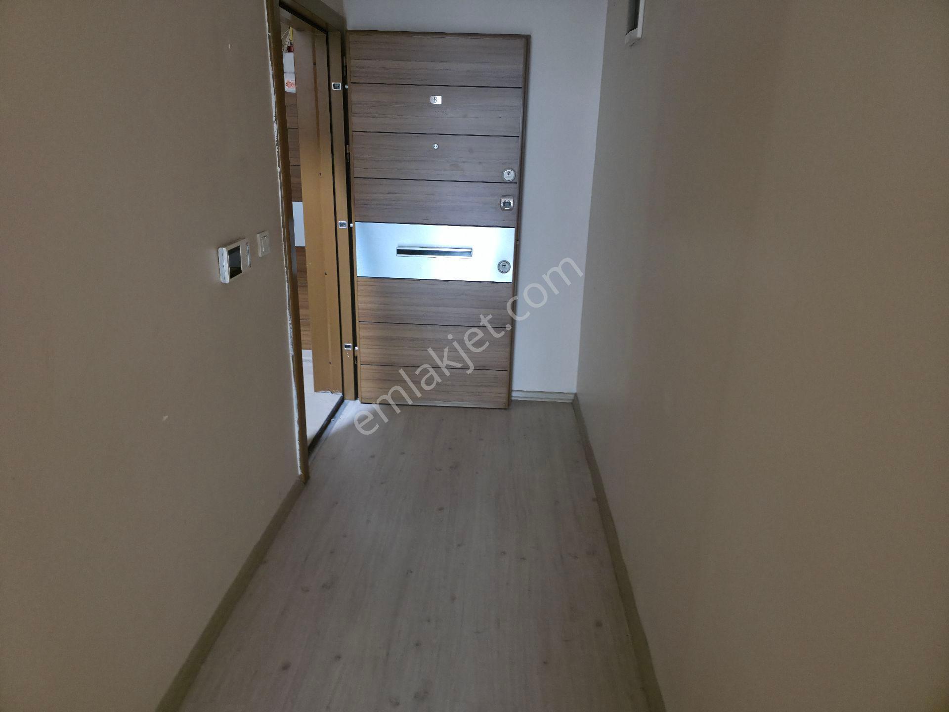 Azmimilli Mahallesi'nde Ebeveyn Banyolu 130m2 Satılık 3+1 Daire - Görsel 8