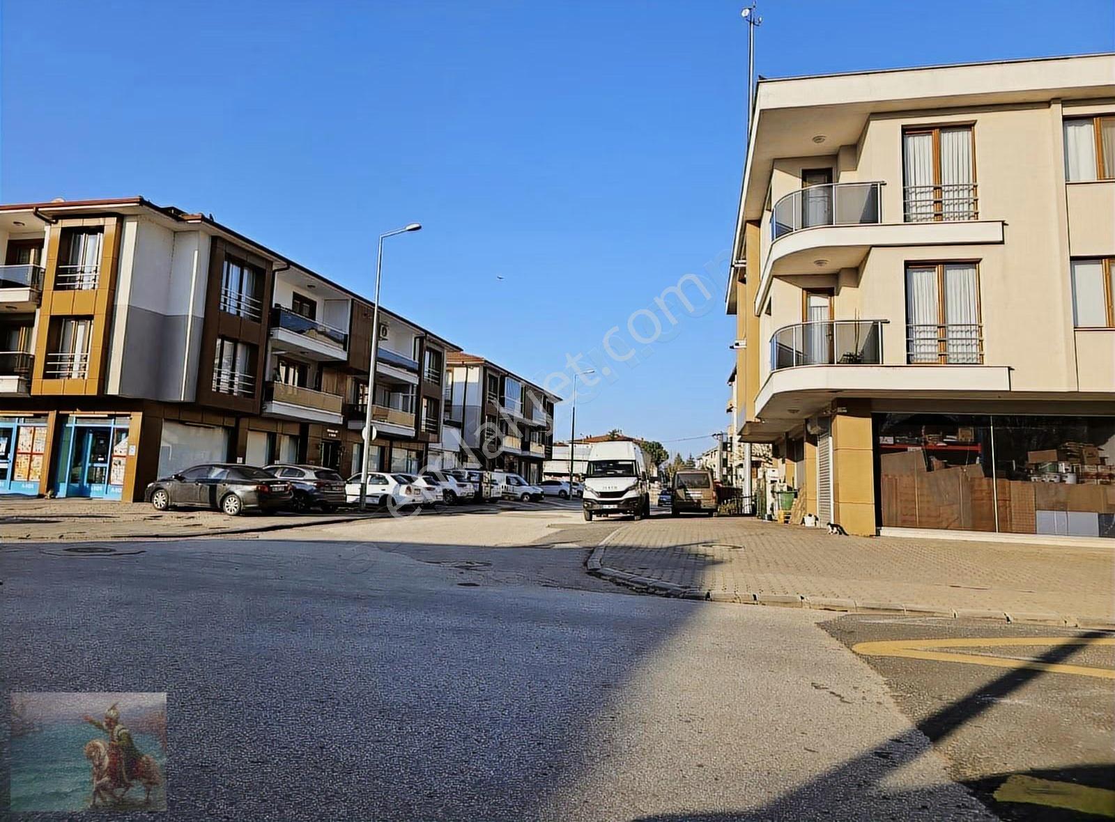 Azmimilli Mahallesi'nde Ebeveyn Banyolu 130m2 Satılık 3+1 Daire - Görsel 4