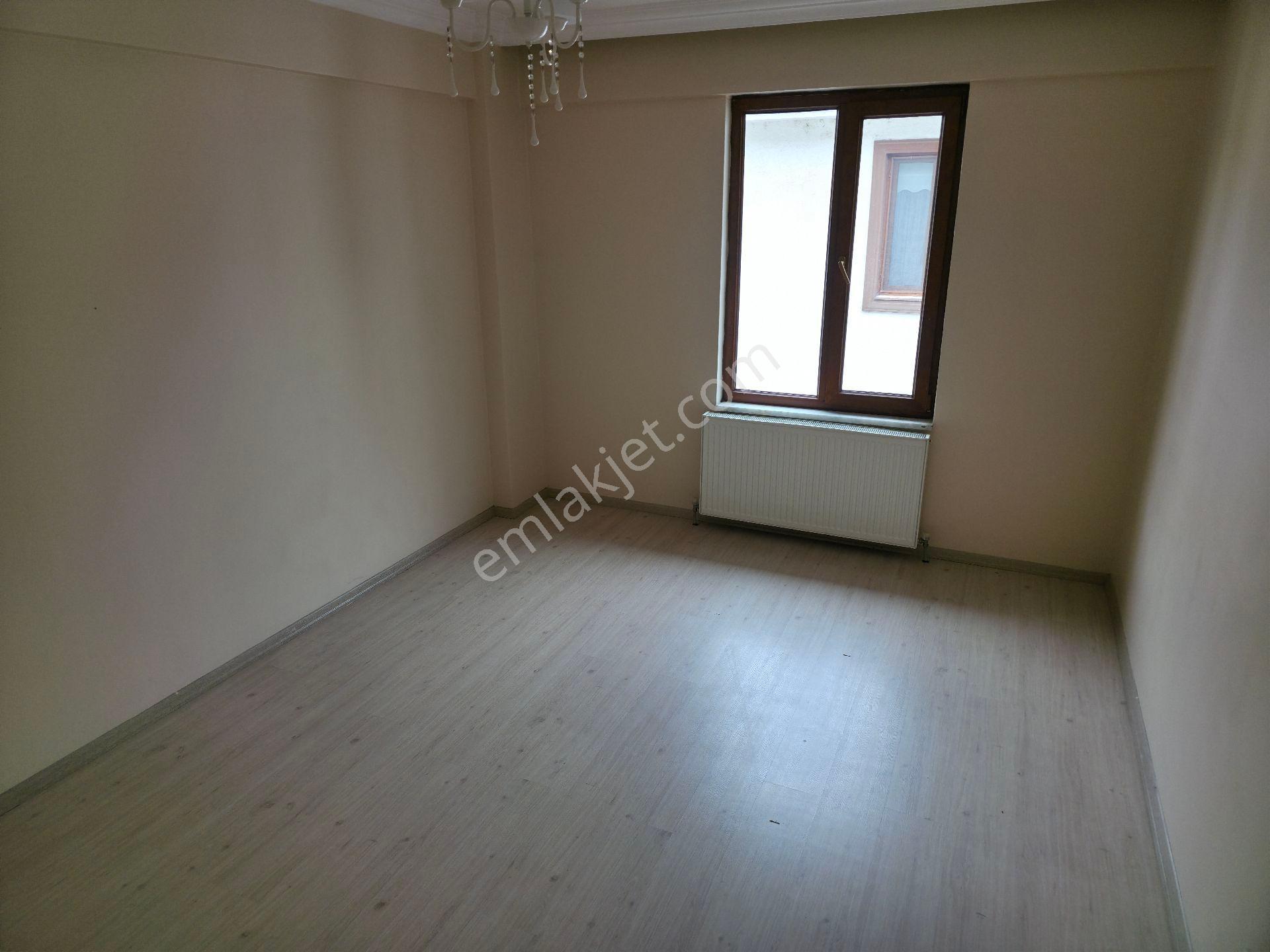 Azmimilli Mahallesi'nde Ebeveyn Banyolu 130m2 Satılık 3+1 Daire - Görsel 15