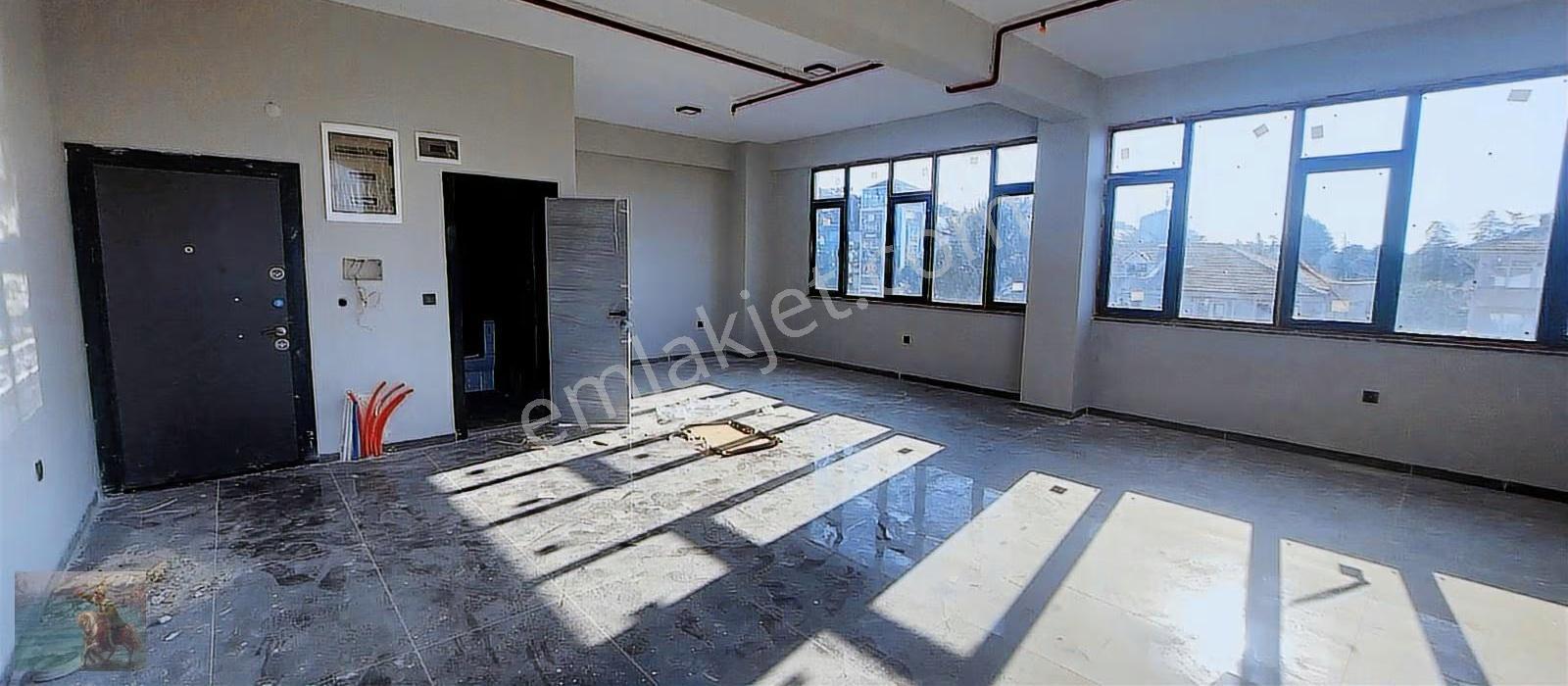Valilik Karşısında Yeni Yapım İş Merkezinde Kiralık 84m2 Ofis - Görsel 6