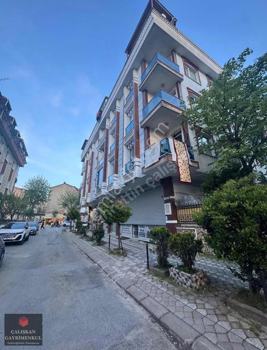 Arnavutköy Bollucada Satılık 240 M² Depolu Dükkan