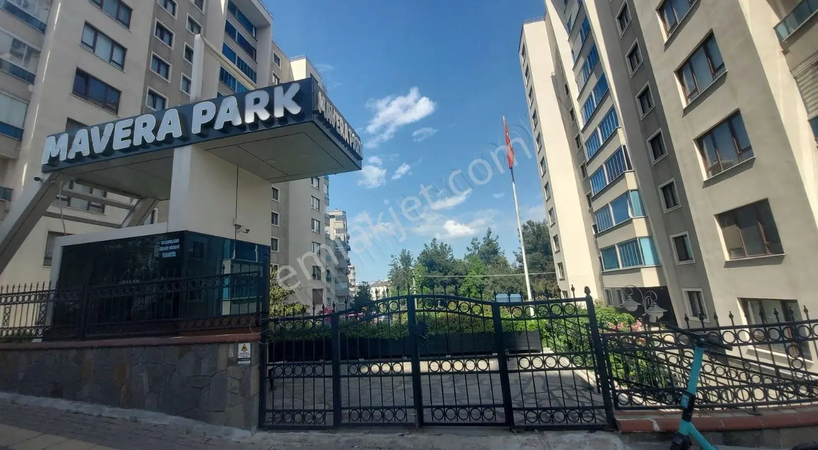 Beşevler Mavera Parkta 4+1 Bahçe Katı | Kapalı Havuzlu | 168m2