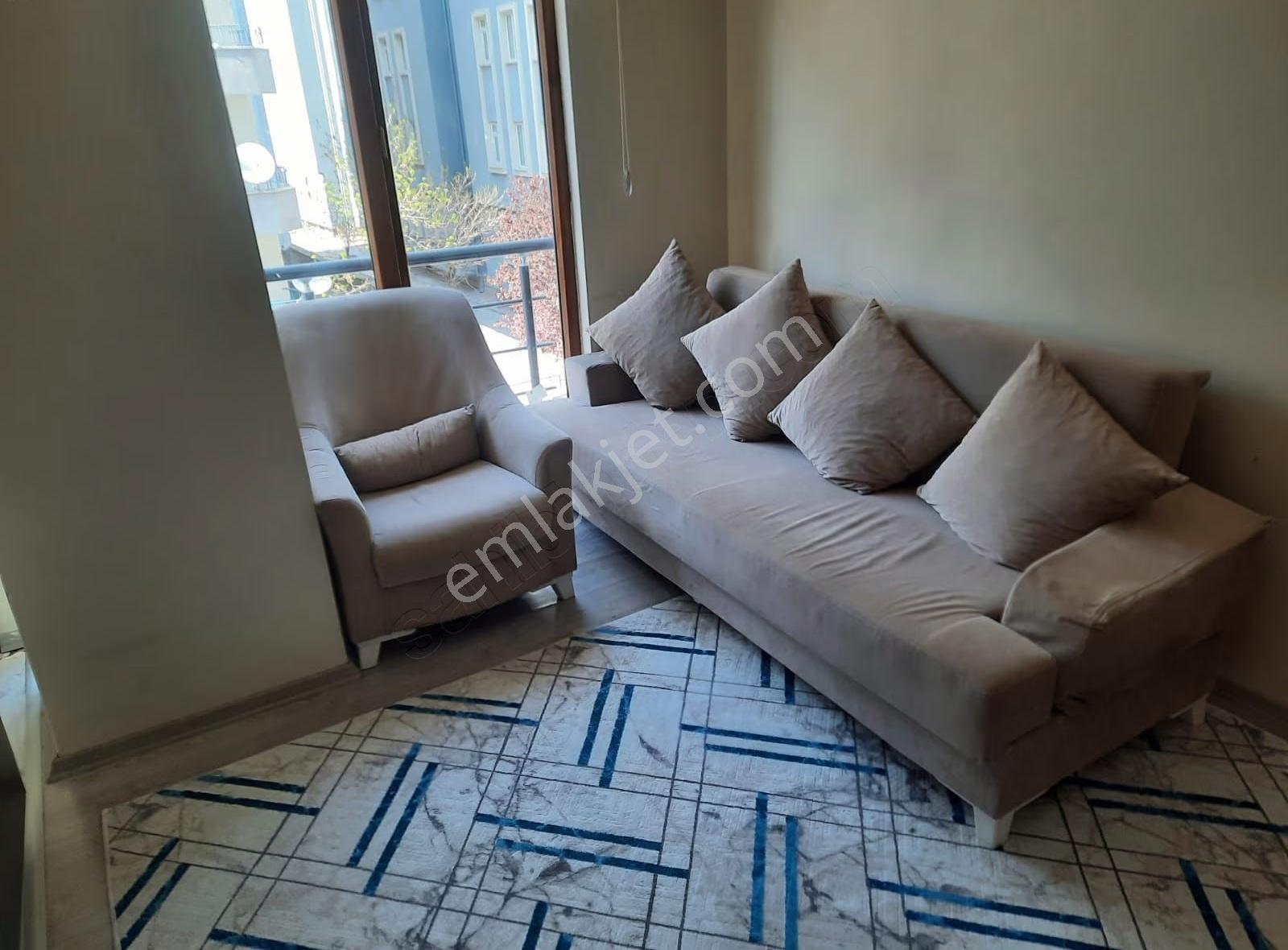 Askerlik Şubesi Cıvarı Satılık Eşyalı 1+1 Daire