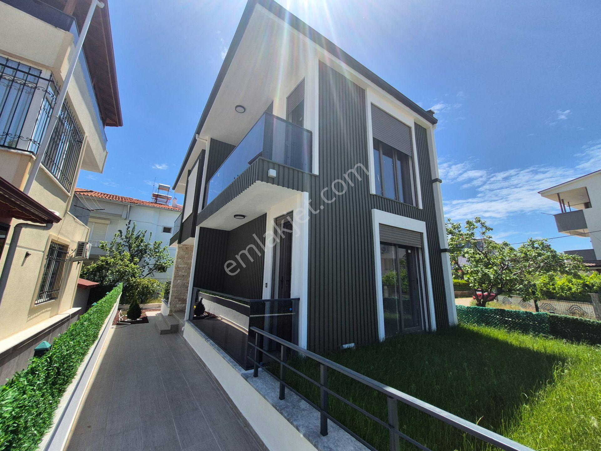 Denize 100 M Muhteşem Konumda Müstakil Villa - Görsel 33