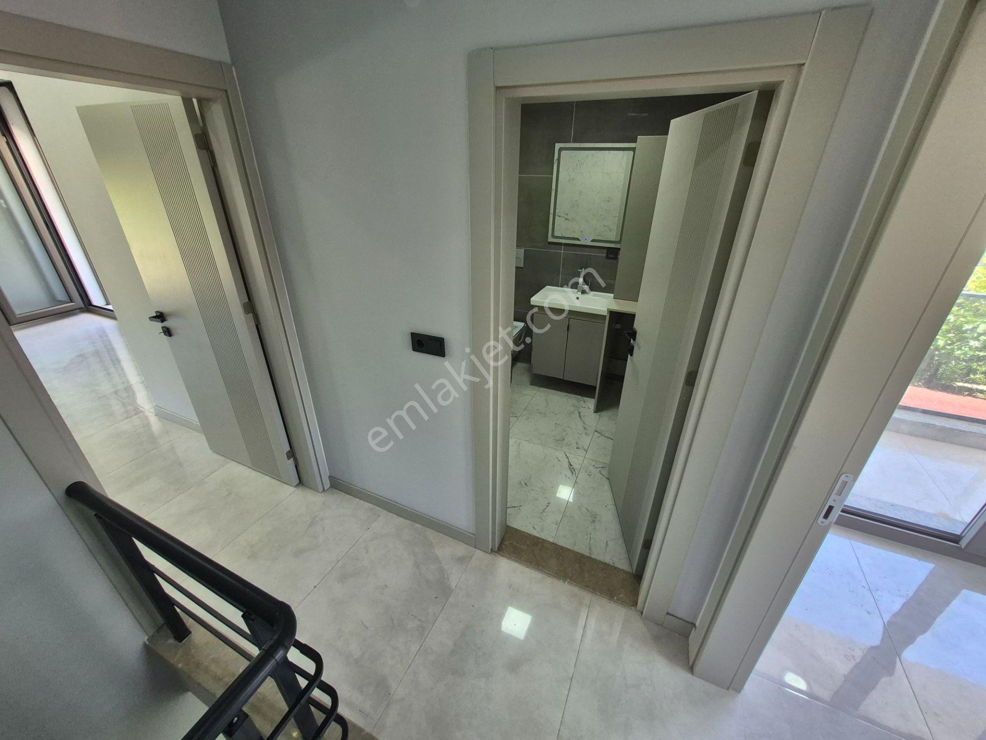 Denize 100 M Muhteşem Konumda Müstakil Villa - Görsel 22