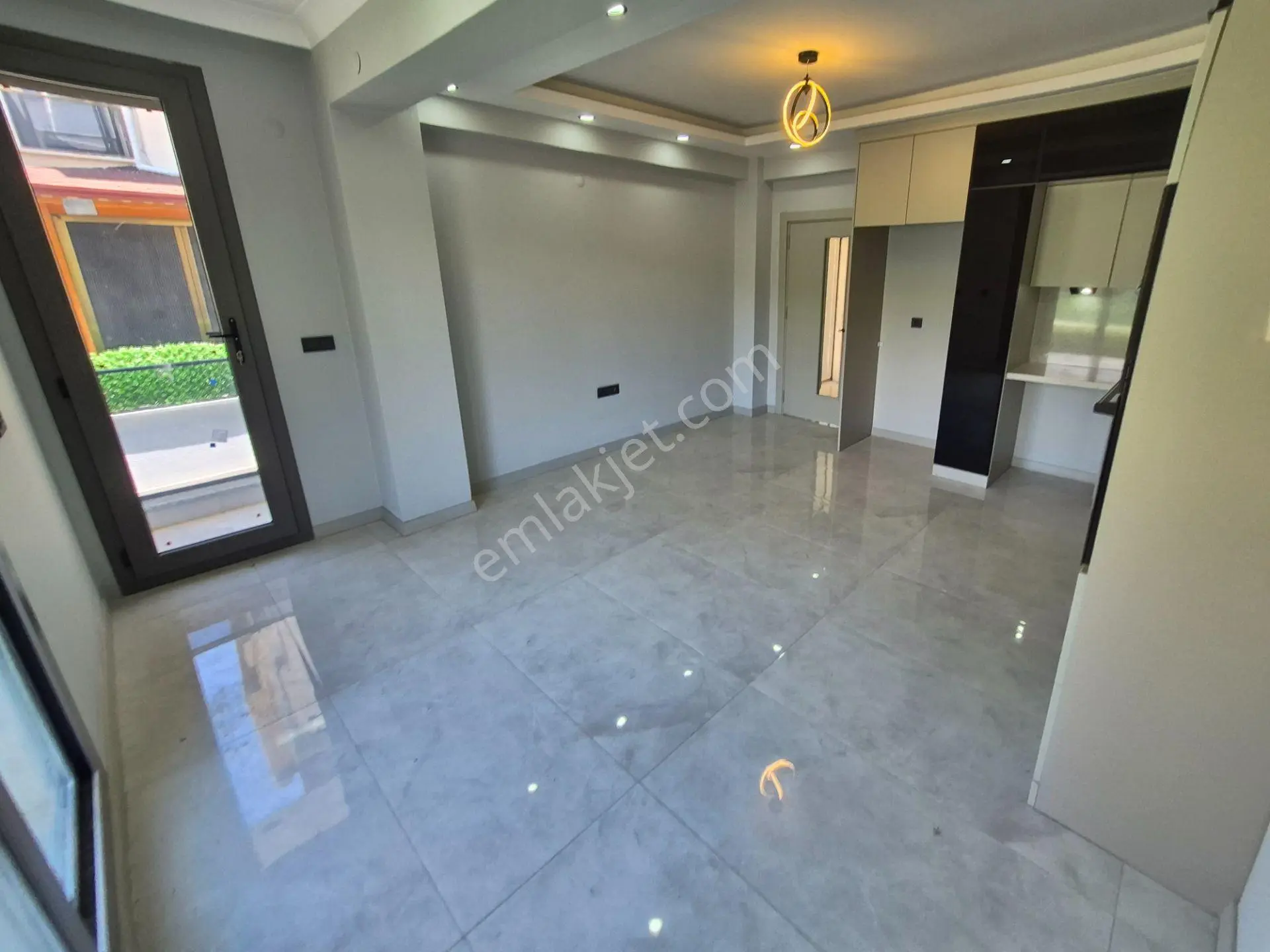 Denize 100 M Muhteşem Konumda Müstakil Villa - Görsel 2