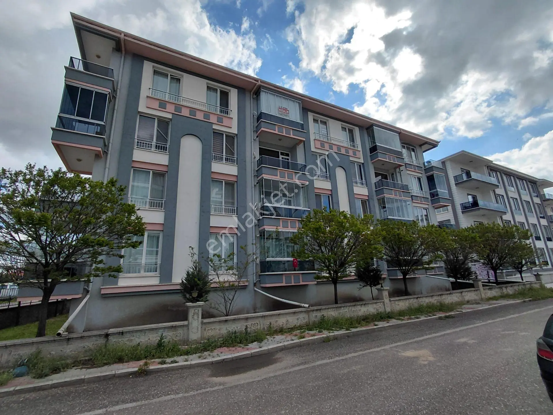 Yurdagül Sitesi 1+1 Güney Cephe Eşyalı Kiralık Daire - Görsel 2