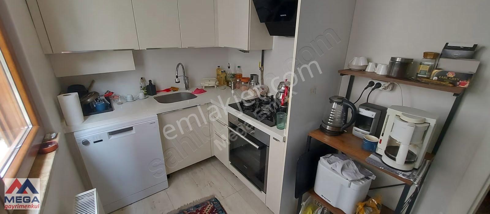 Göztepe Minibüs Caddesi Bağdat Tarafı Genç Binada Full Mobilyalı - Görsel 18