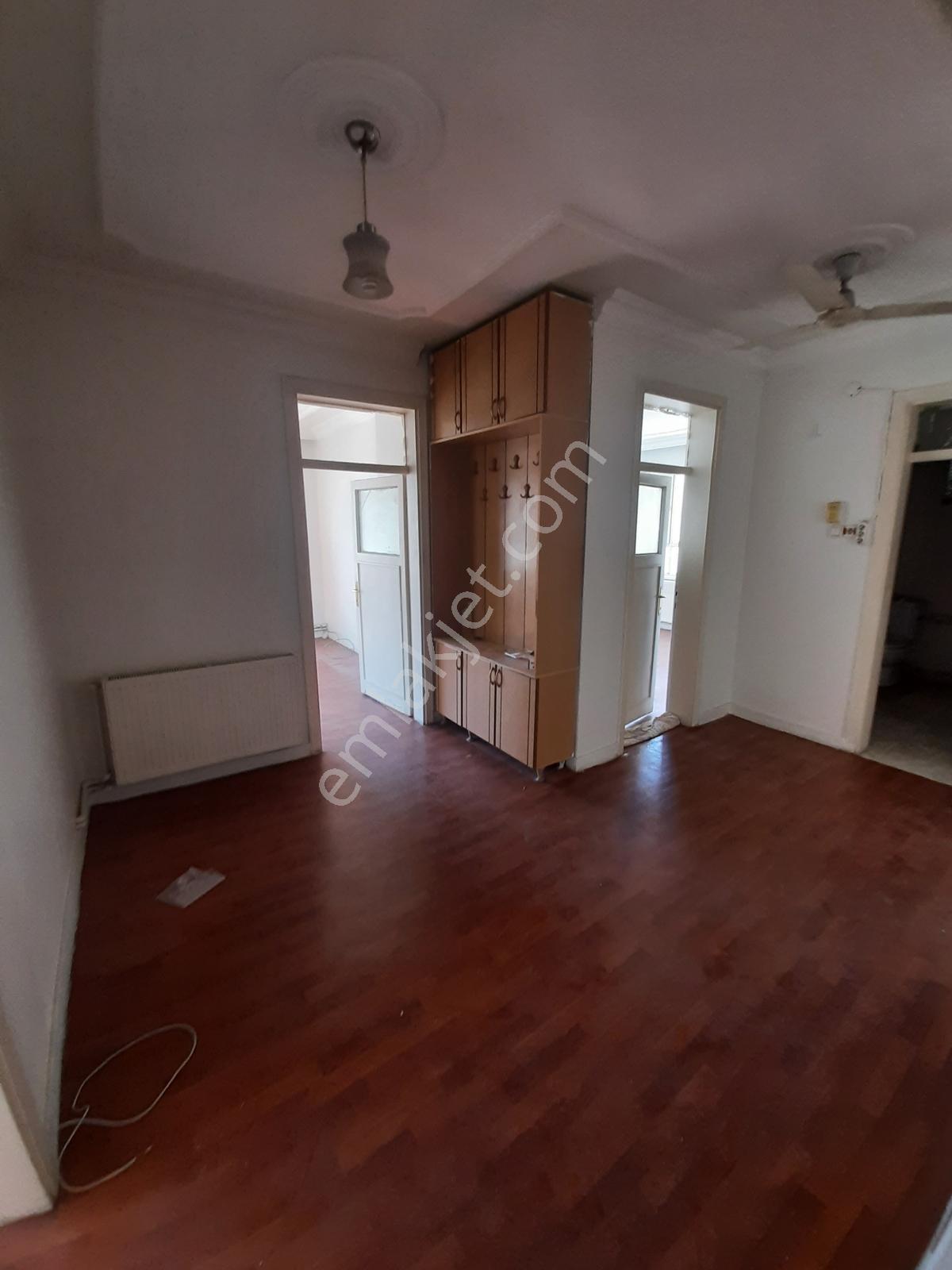 Bahçelievlerde 3+1 Odalı Doğalgazlı Kiralık Daire - Görsel 16